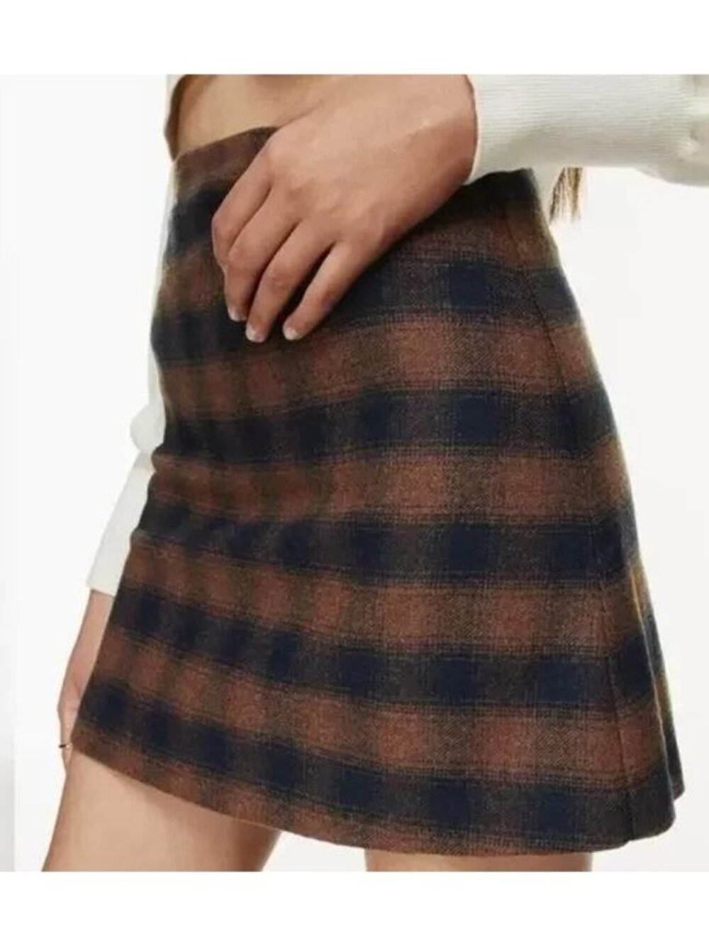 WILFRED Aritzia Classic Mini Skirt in Navy Rust Fade Plaid Sz 00 - Picture 2 of 6